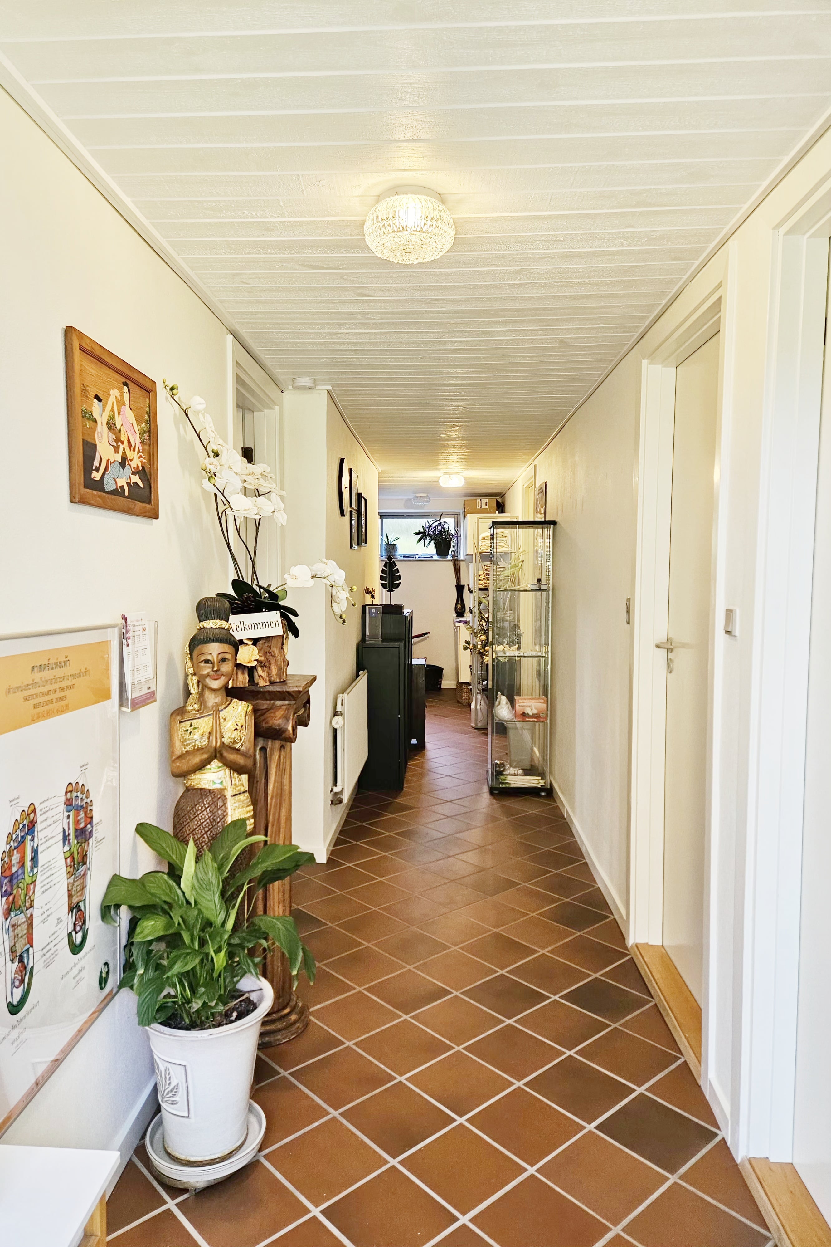 Billede af indgangen i klinikken 