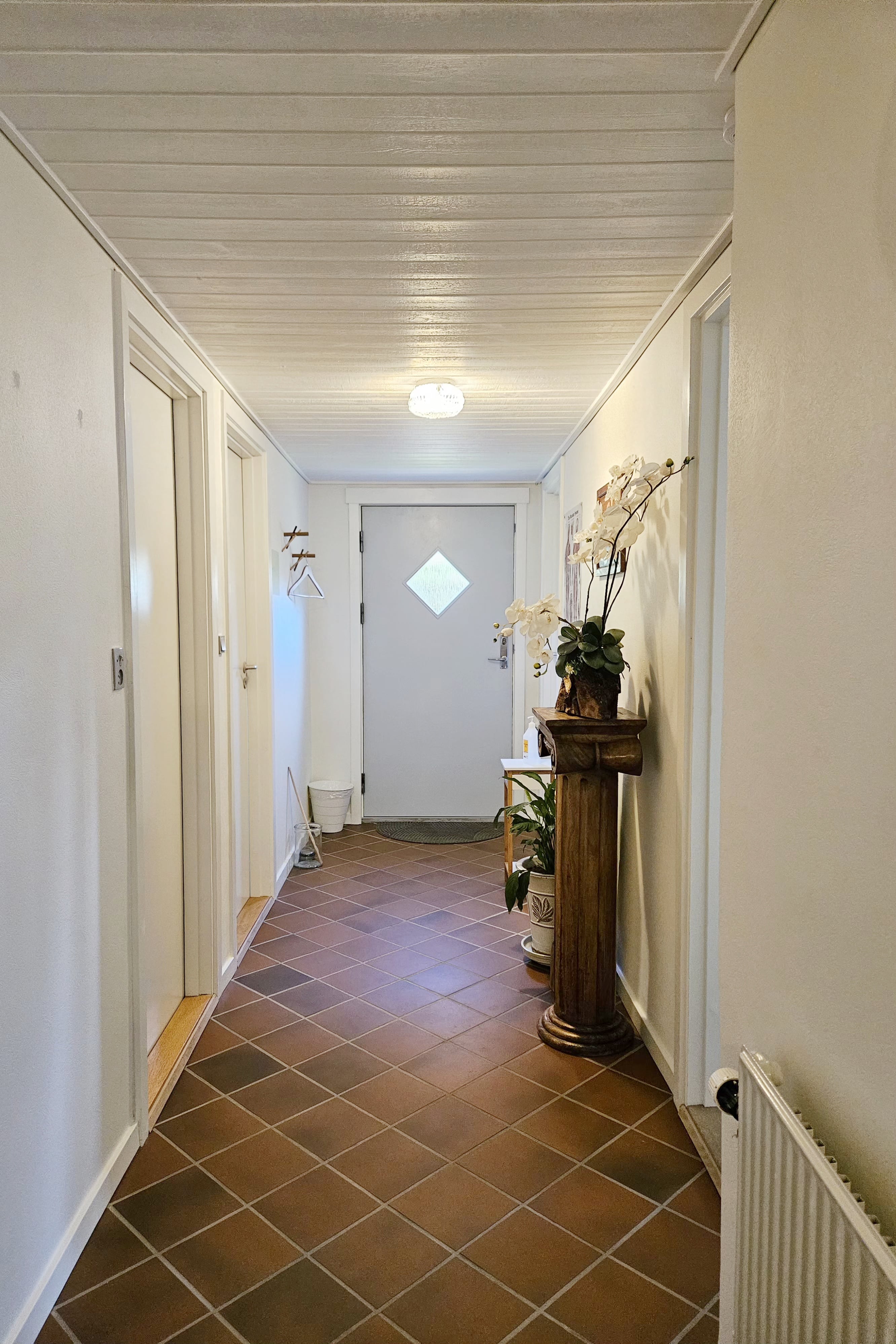 Billede af indgangen i klinikken 